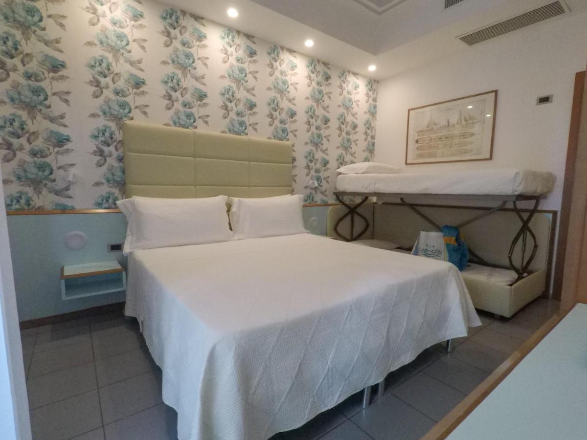 Hotel Gaby Rimini Exteriör bild